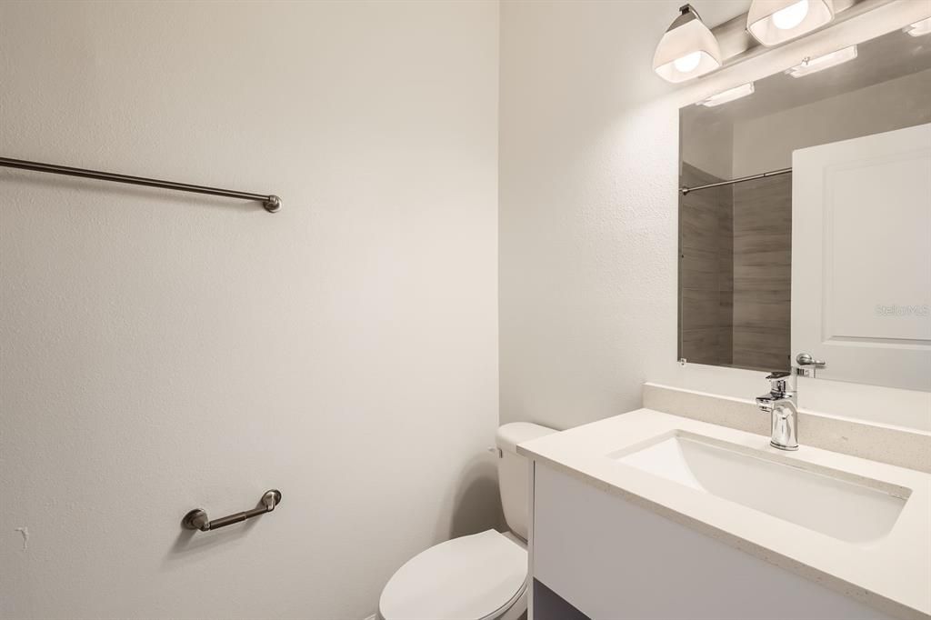 На продажу: $420,000 (3 спален, 2 ванн, 1687 Квадратных фут)