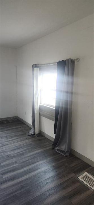 For Rent: $1,495 (2 beds, 1 baths, 854 Square Feet)