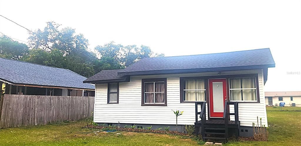 For Rent: $1,495 (2 beds, 1 baths, 854 Square Feet)