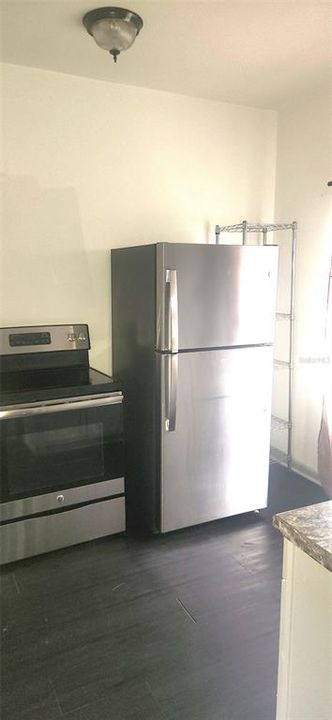 For Rent: $1,495 (2 beds, 1 baths, 854 Square Feet)
