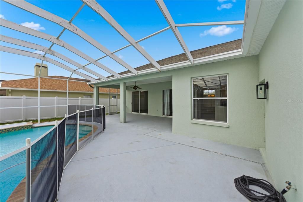 For Sale: $450,000 (4 beds, 3 baths, 2238 Square Feet)