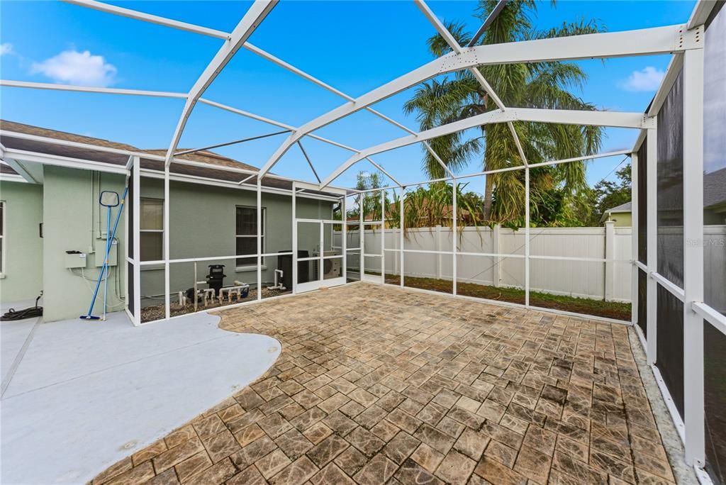 For Sale: $450,000 (4 beds, 3 baths, 2238 Square Feet)