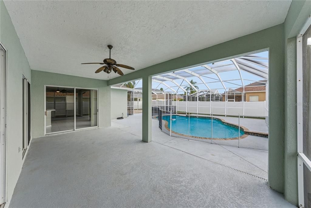 For Sale: $450,000 (4 beds, 3 baths, 2238 Square Feet)