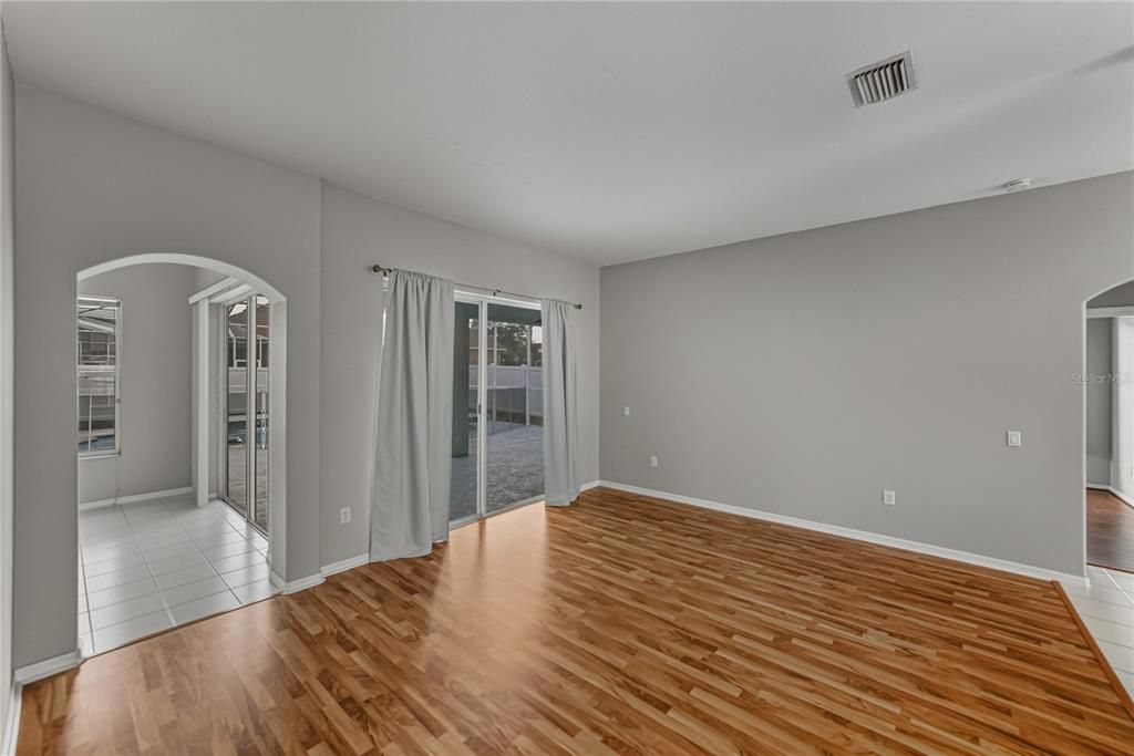 For Sale: $450,000 (4 beds, 3 baths, 2238 Square Feet)