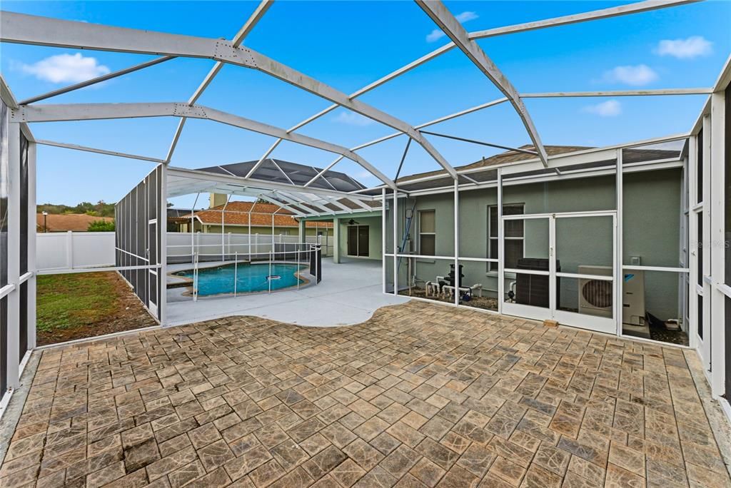 For Sale: $450,000 (4 beds, 3 baths, 2238 Square Feet)