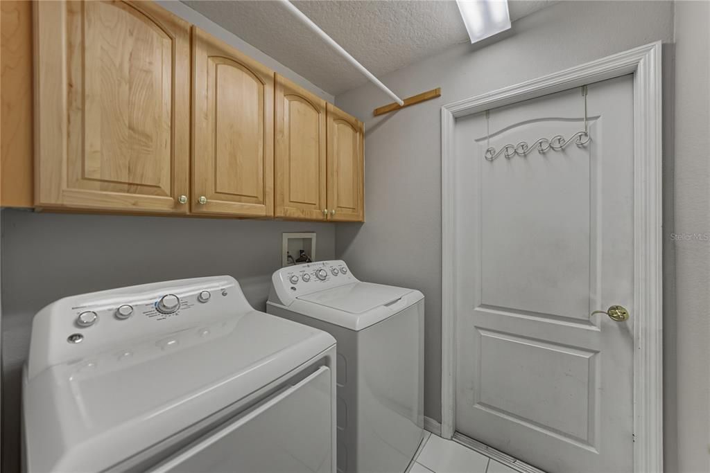 For Sale: $450,000 (4 beds, 3 baths, 2238 Square Feet)