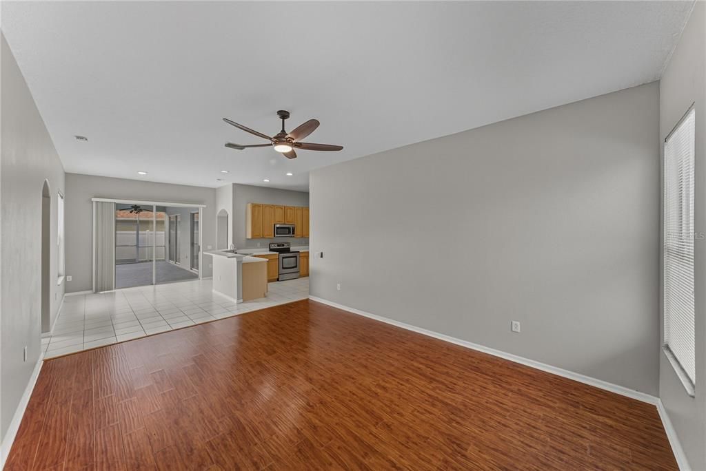 For Sale: $450,000 (4 beds, 3 baths, 2238 Square Feet)