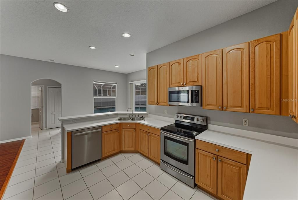 For Sale: $450,000 (4 beds, 3 baths, 2238 Square Feet)