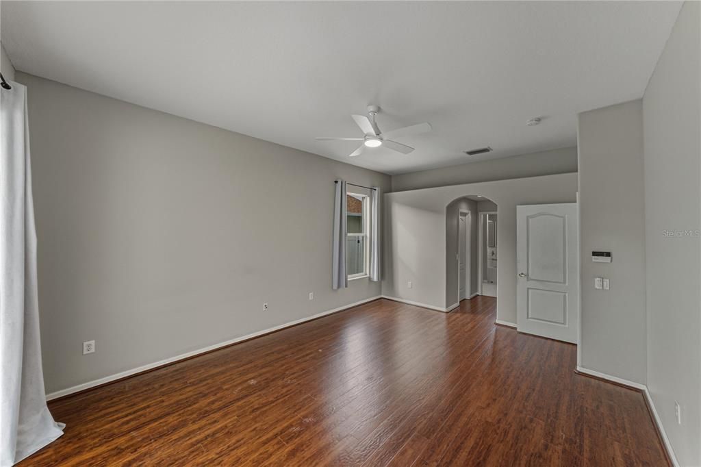 For Sale: $450,000 (4 beds, 3 baths, 2238 Square Feet)