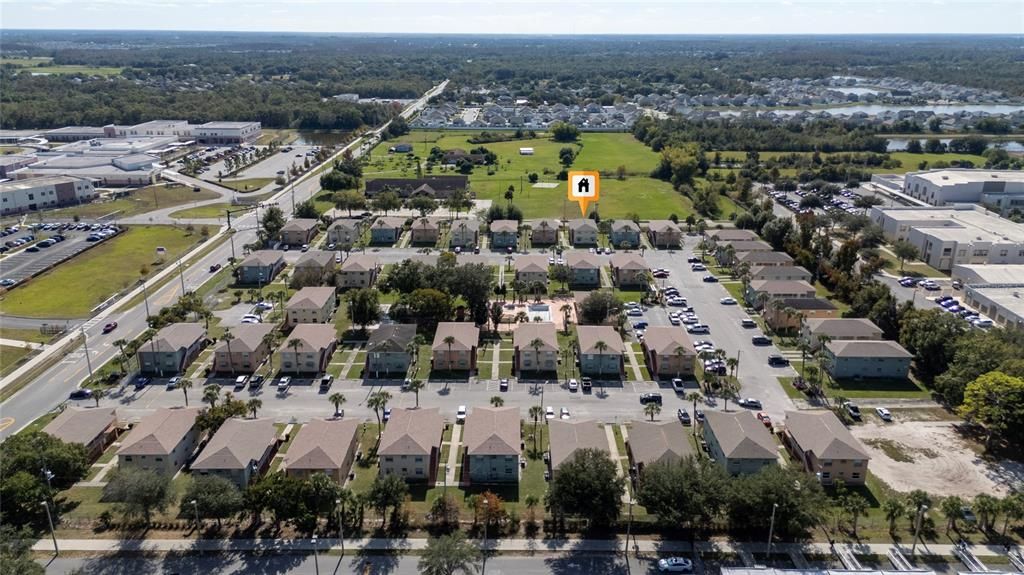 На продажу: $140,000 (2 спален, 1 ванн, 784 Квадратных фут)