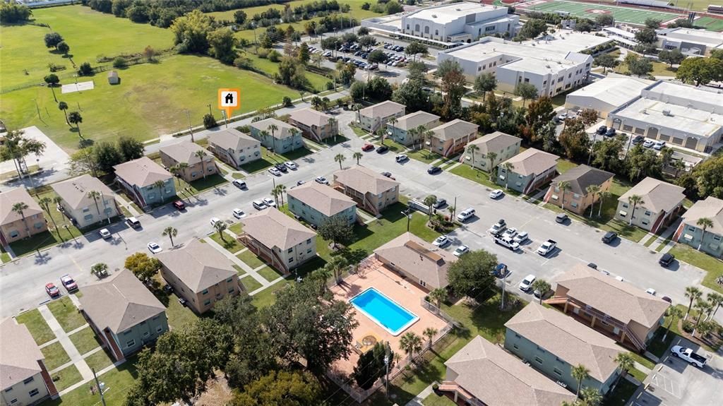 На продажу: $140,000 (2 спален, 1 ванн, 784 Квадратных фут)