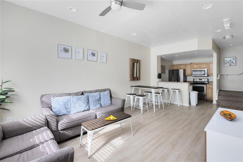 En Venta: $247,000 (3 camas, 2 baños, 1296 Pies cuadrados)