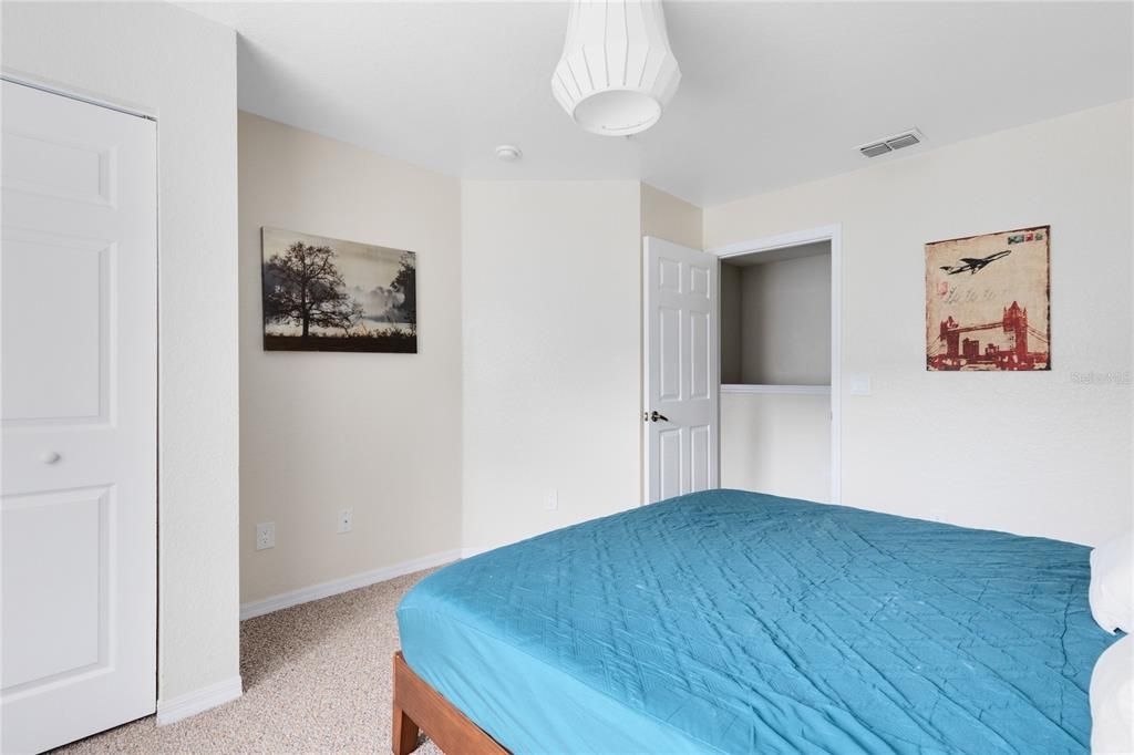 En Venta: $247,000 (3 camas, 2 baños, 1296 Pies cuadrados)