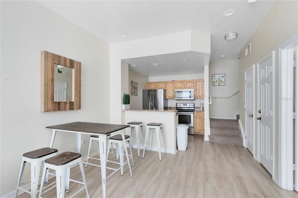 En Venta: $247,000 (3 camas, 2 baños, 1296 Pies cuadrados)