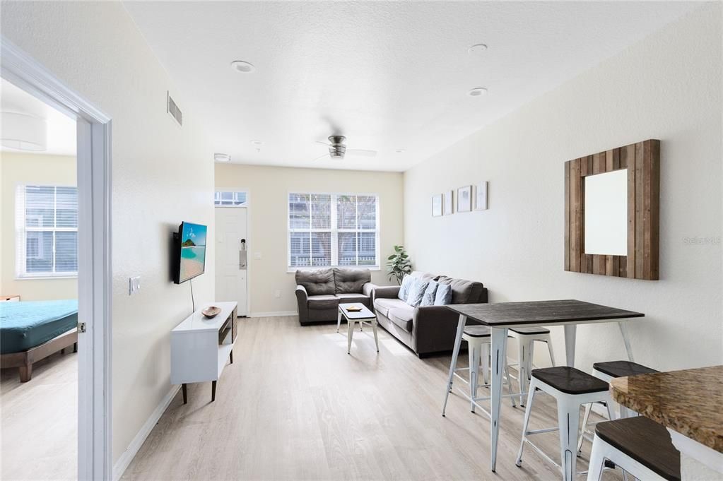 En Venta: $247,000 (3 camas, 2 baños, 1296 Pies cuadrados)