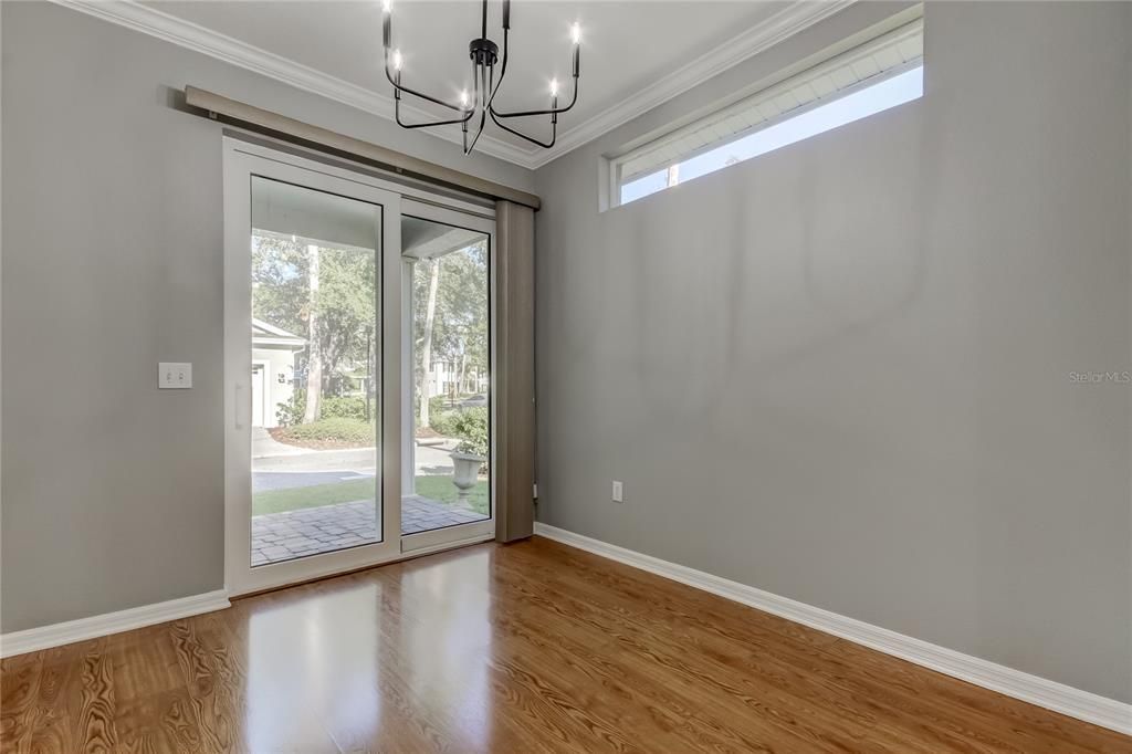 出租: $3,500 (3 贝兹, 2 浴室, 1989 平方英尺)