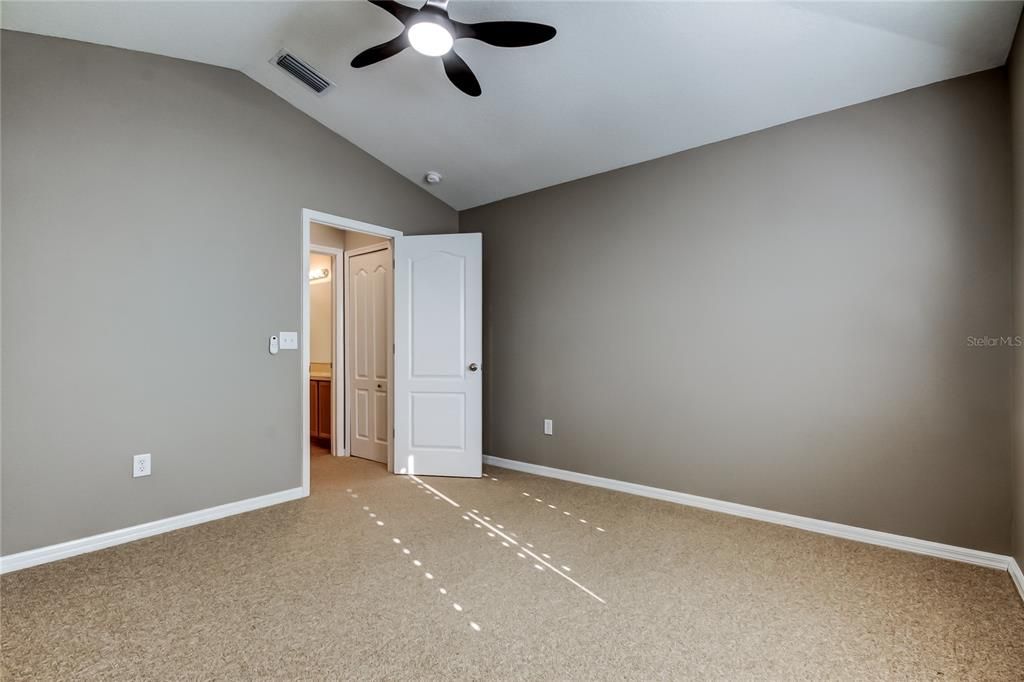 出租: $3,500 (3 贝兹, 2 浴室, 1989 平方英尺)