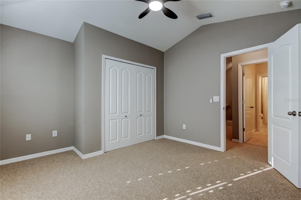 出租: $3,500 (3 贝兹, 2 浴室, 1989 平方英尺)