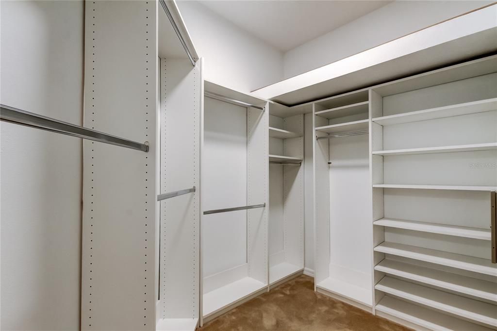 出租: $3,500 (3 贝兹, 2 浴室, 1989 平方英尺)