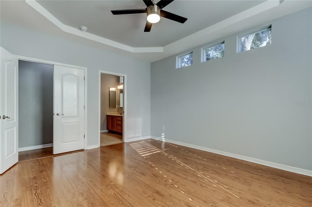 出租: $3,500 (3 贝兹, 2 浴室, 1989 平方英尺)