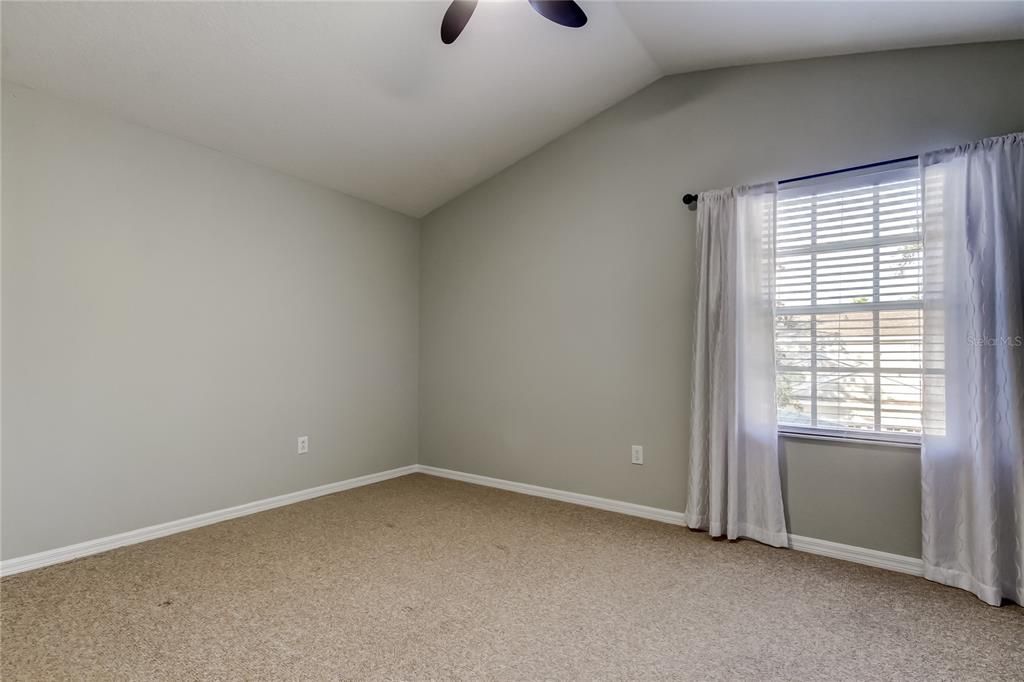 出租: $3,500 (3 贝兹, 2 浴室, 1989 平方英尺)