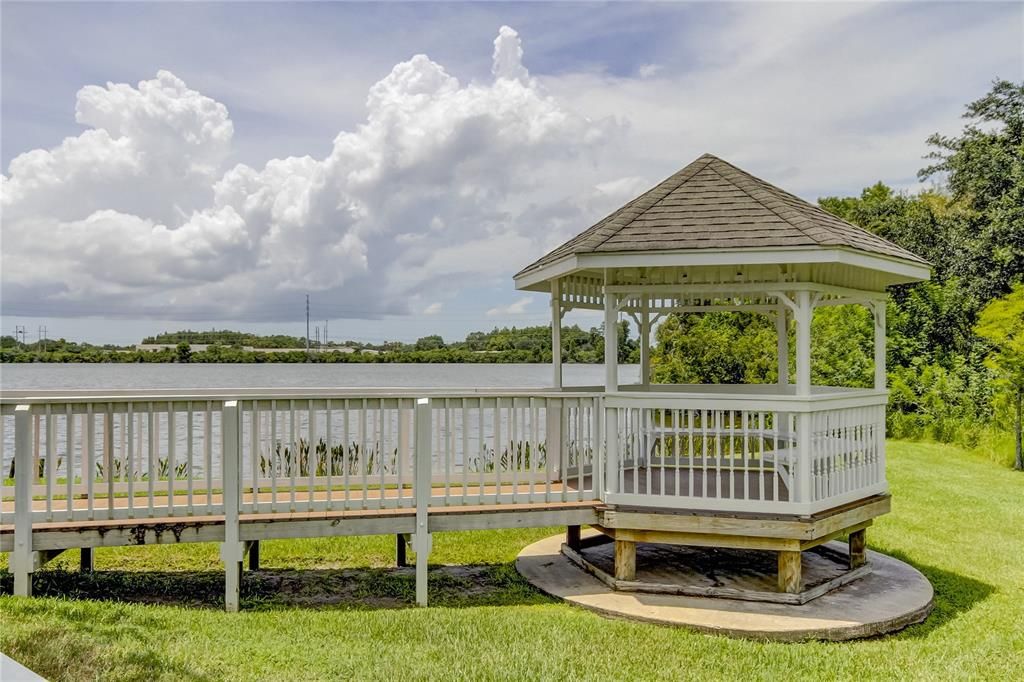 出租: $3,500 (3 贝兹, 2 浴室, 1989 平方英尺)