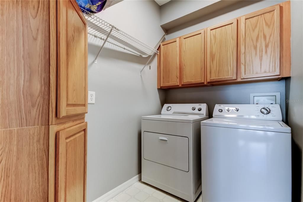 出租: $3,500 (3 贝兹, 2 浴室, 1989 平方英尺)