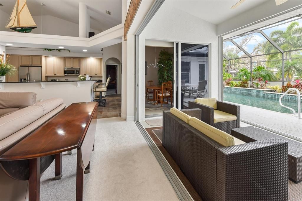 На продажу: $739,000 (3 спален, 3 ванн, 2736 Квадратных фут)