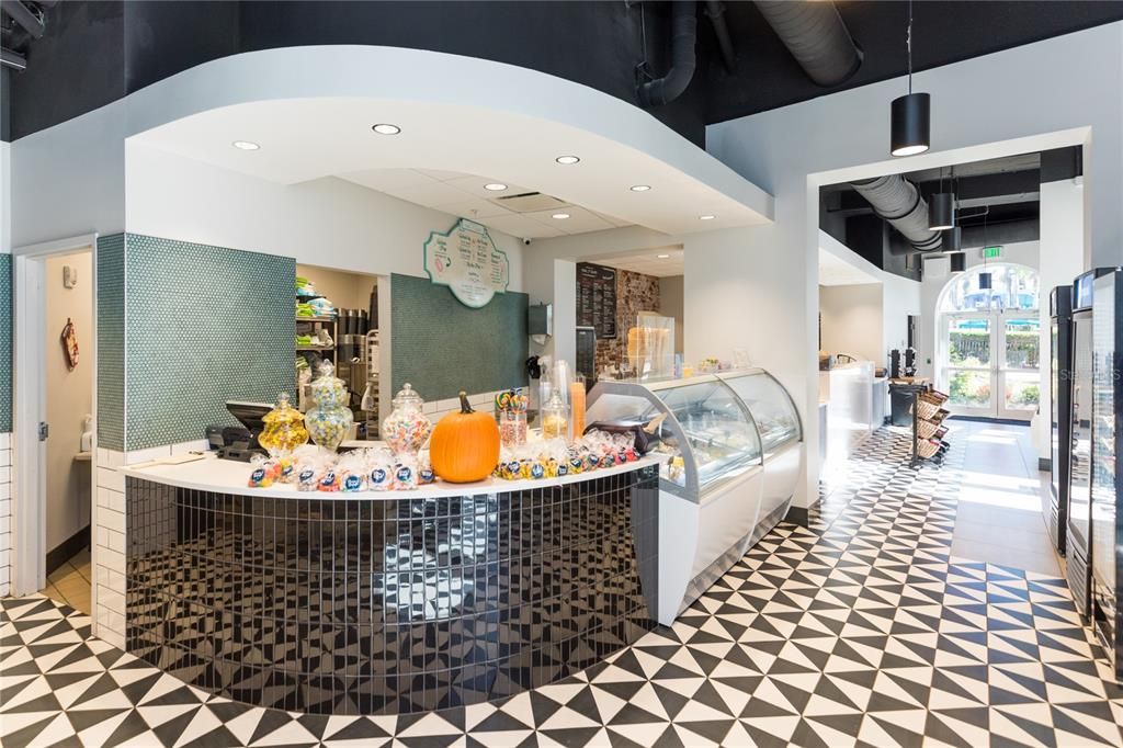 For Sale: $999,900 (0.16 acres)