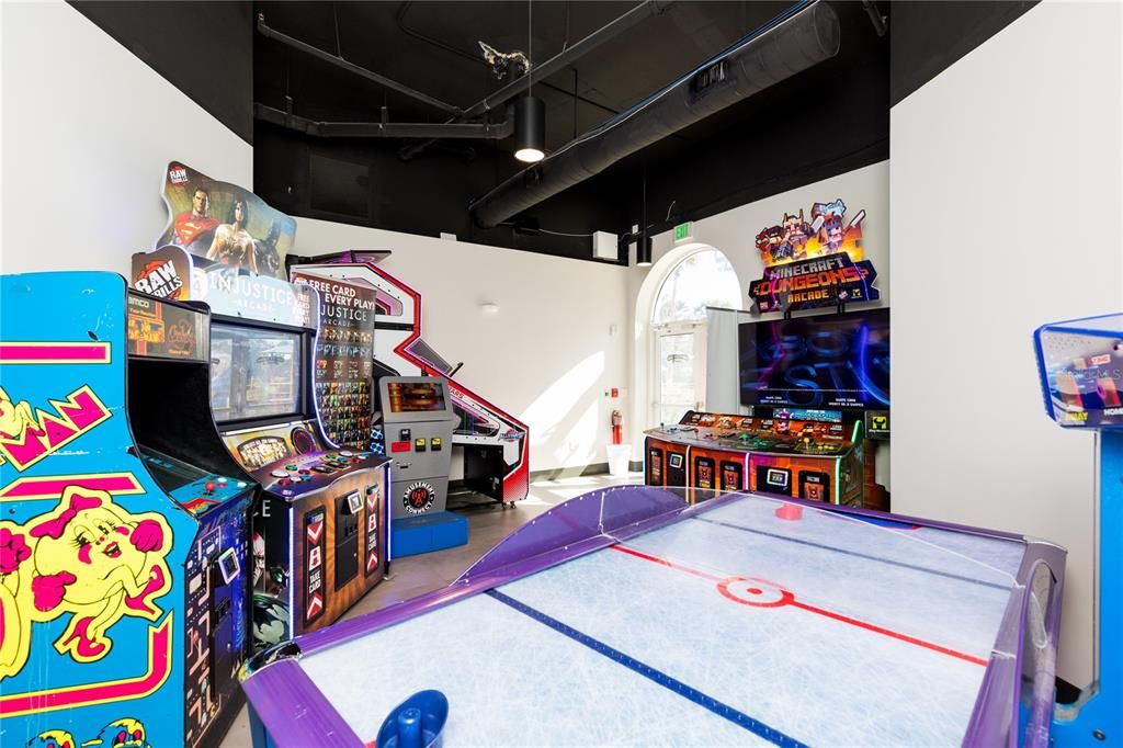 For Sale: $999,900 (0.16 acres)