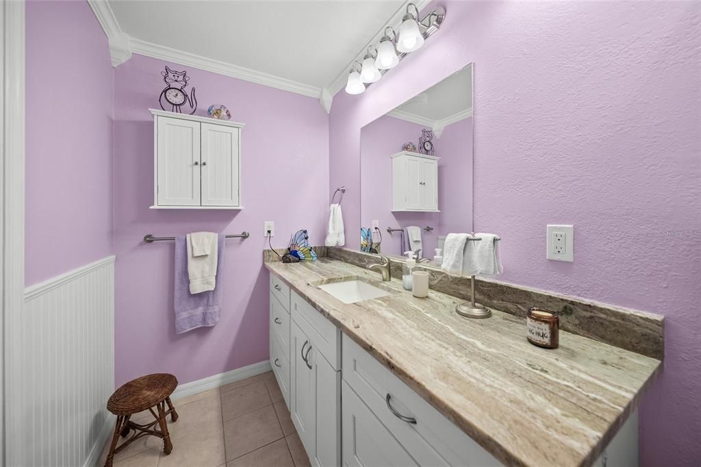 待售: $349,000 (2 贝兹, 2 浴室, 1380 平方英尺)