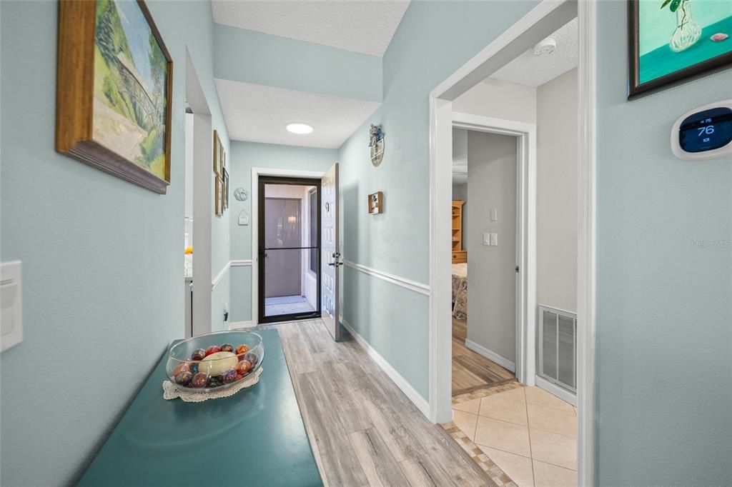 待售: $349,000 (2 贝兹, 2 浴室, 1380 平方英尺)