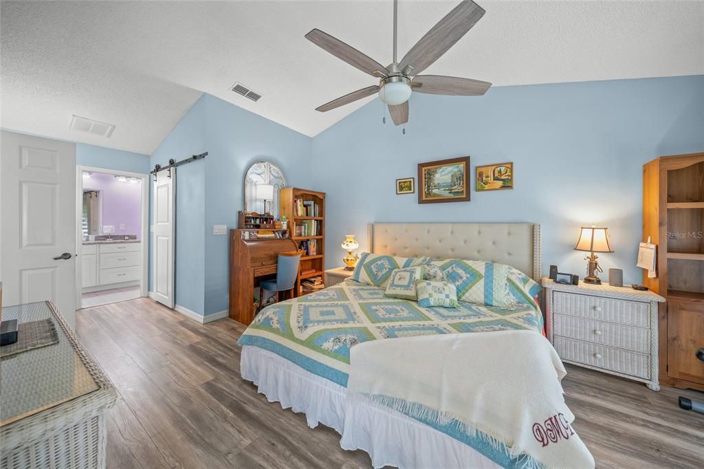 待售: $349,000 (2 贝兹, 2 浴室, 1380 平方英尺)