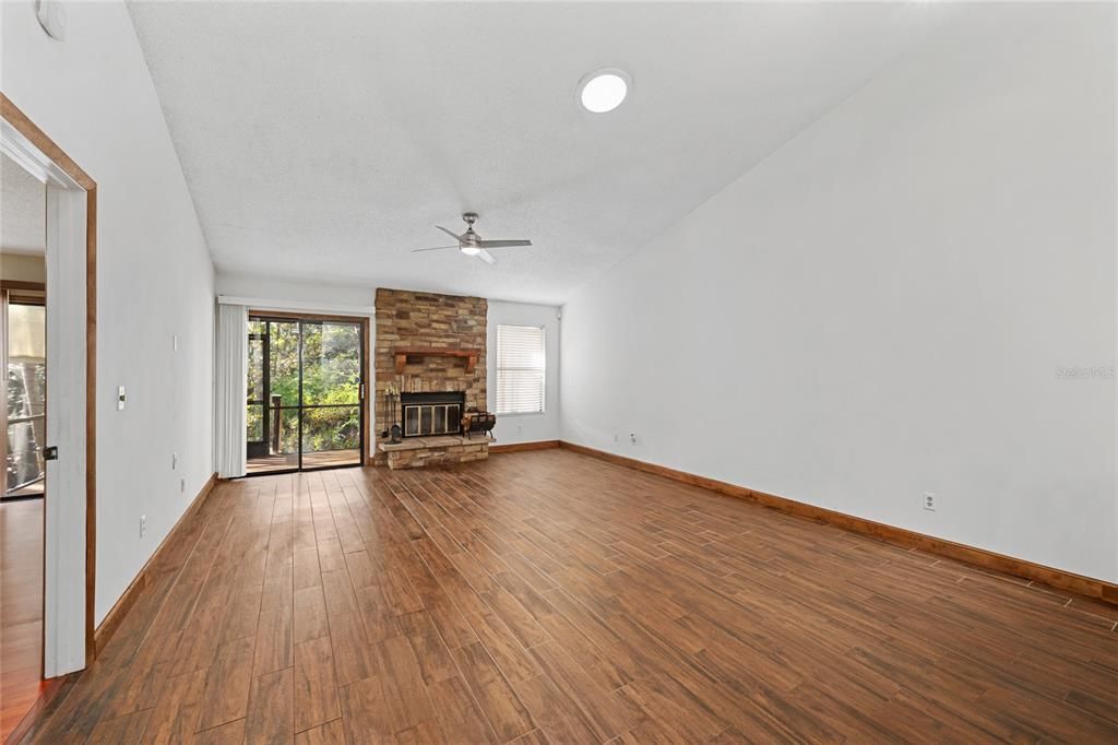 En Venta: $299,000 (3 camas, 2 baños, 1540 Pies cuadrados)