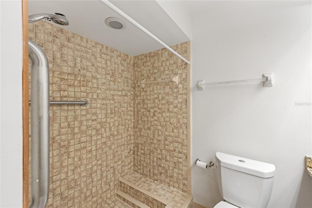 En Venta: $299,000 (3 camas, 2 baños, 1540 Pies cuadrados)