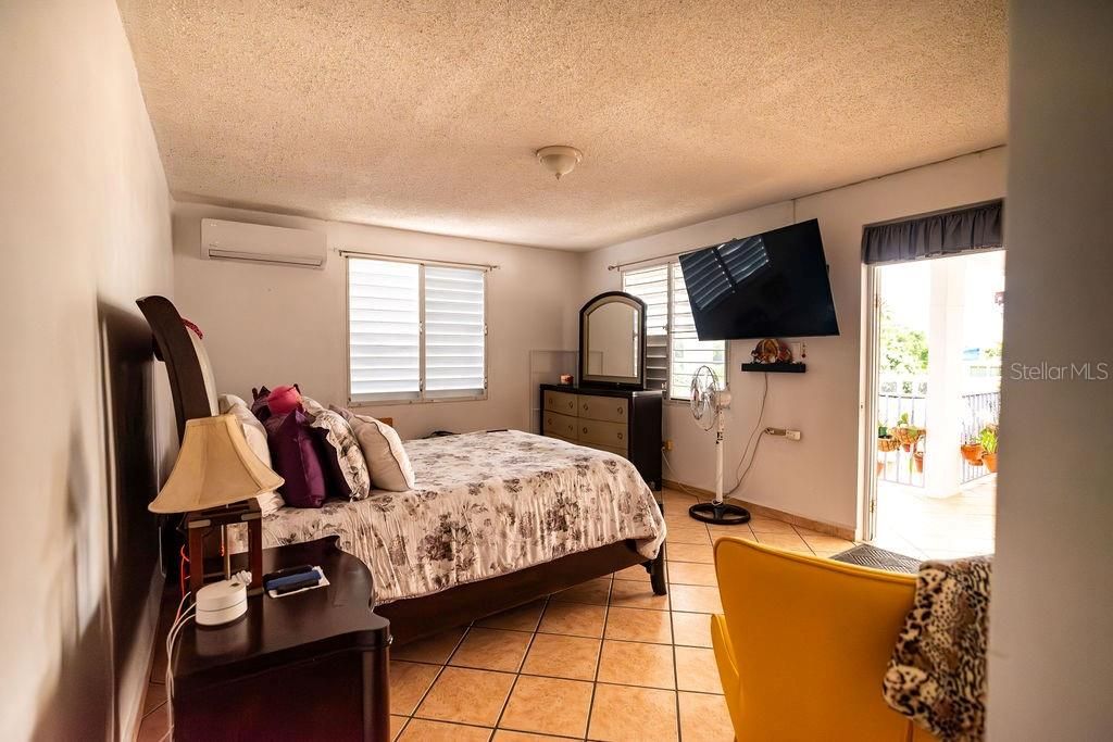 En Venta: $375,000 (7 camas, 4 baños, 2800 Pies cuadrados)