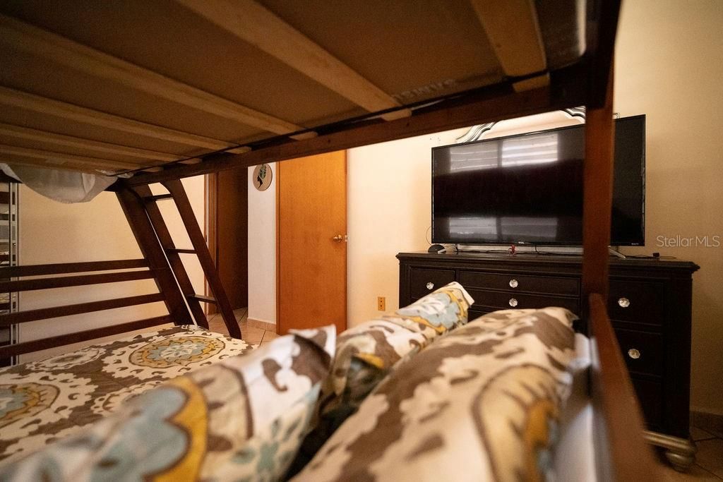 En Venta: $375,000 (7 camas, 4 baños, 2800 Pies cuadrados)