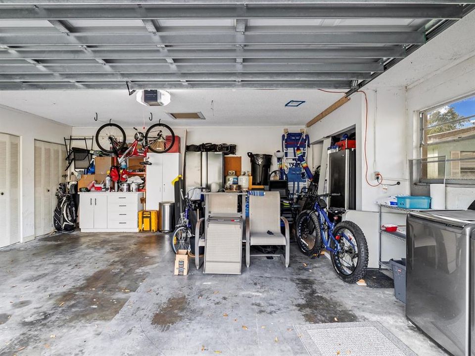 待售: $169,900 (1 贝兹, 1 浴室, 779 平方英尺)