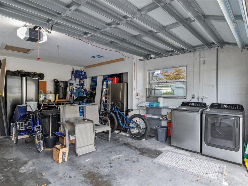 待售: $169,900 (1 贝兹, 1 浴室, 779 平方英尺)