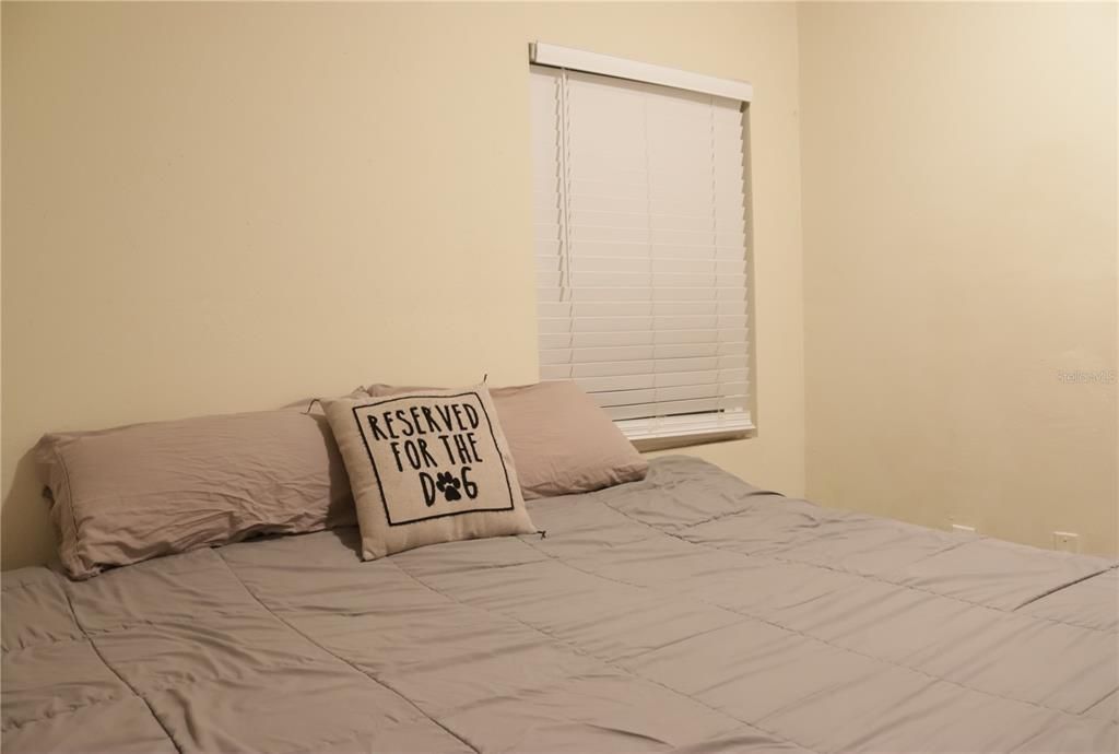 待售: $174,900 (3 贝兹, 1 浴室, 896 平方英尺)