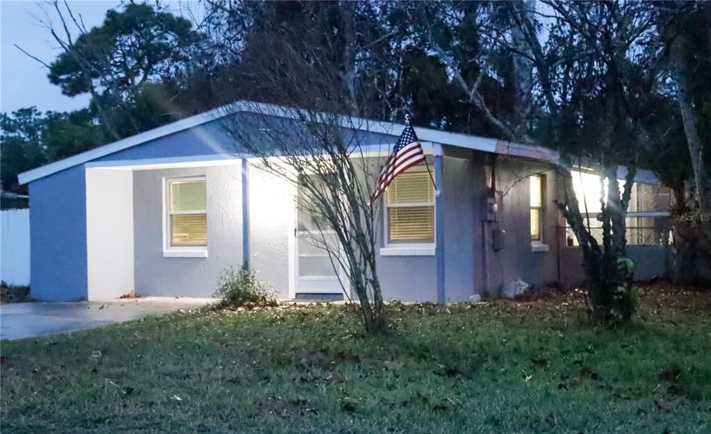 待售: $174,900 (3 贝兹, 1 浴室, 896 平方英尺)