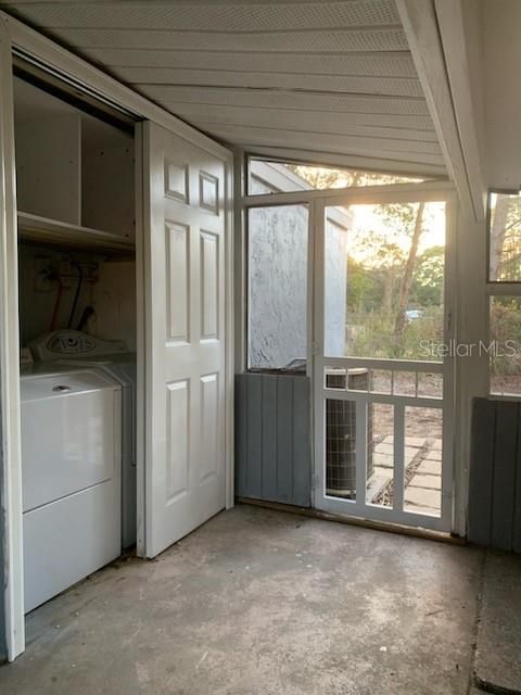 Active With Contract: $163,987 (3 beds, 1 baths, 896 Square Feet)