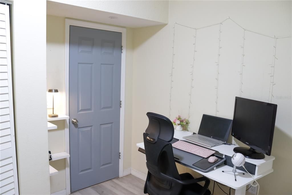 待售: $174,900 (3 贝兹, 1 浴室, 896 平方英尺)