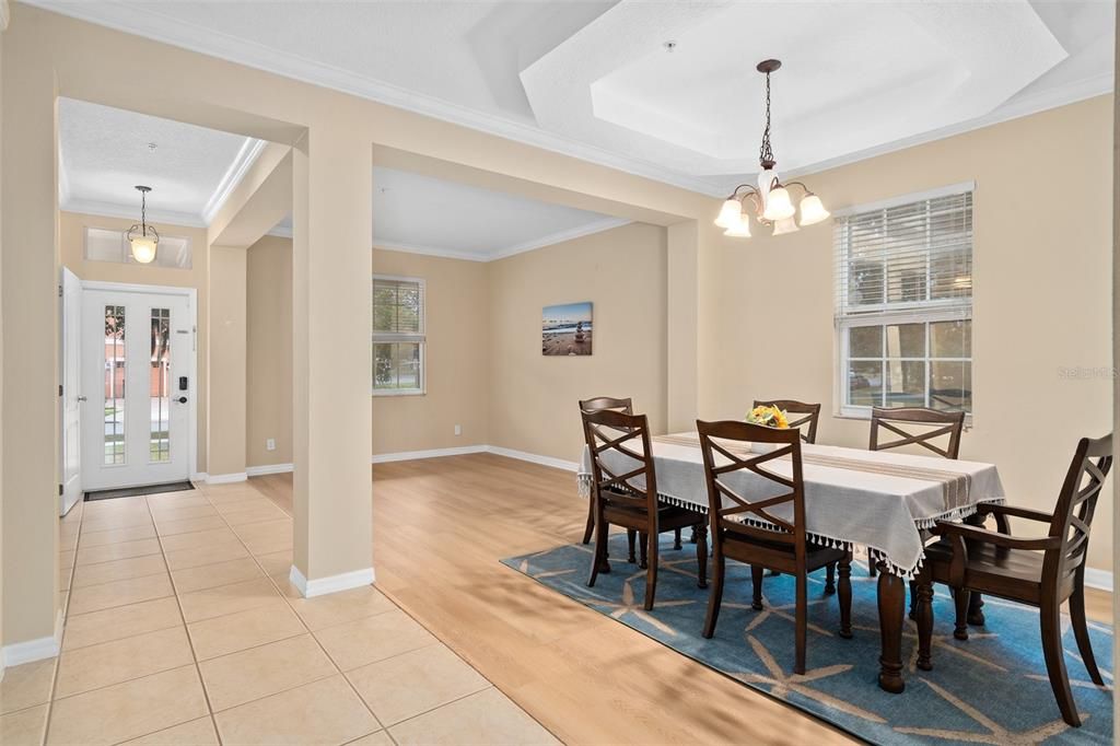 En Venta: $522,000 (4 camas, 2 baños, 2595 Pies cuadrados)