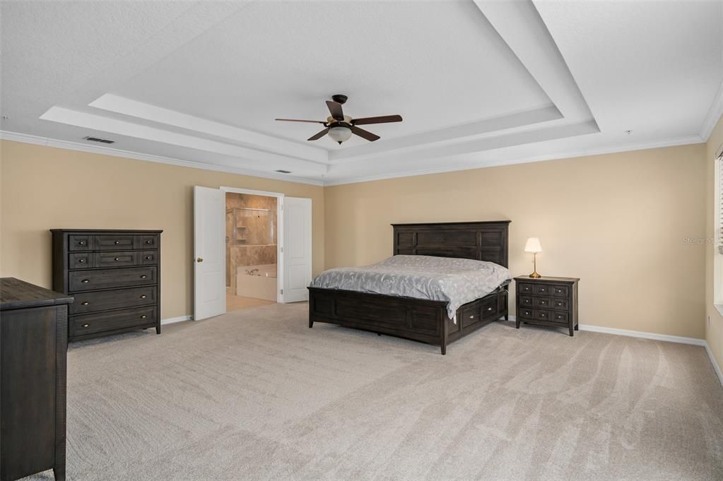 En Venta: $522,000 (4 camas, 2 baños, 2595 Pies cuadrados)