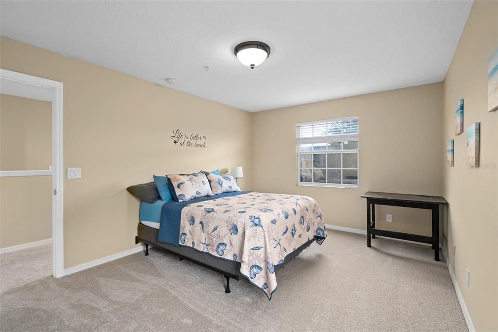 En Venta: $522,000 (4 camas, 2 baños, 2595 Pies cuadrados)