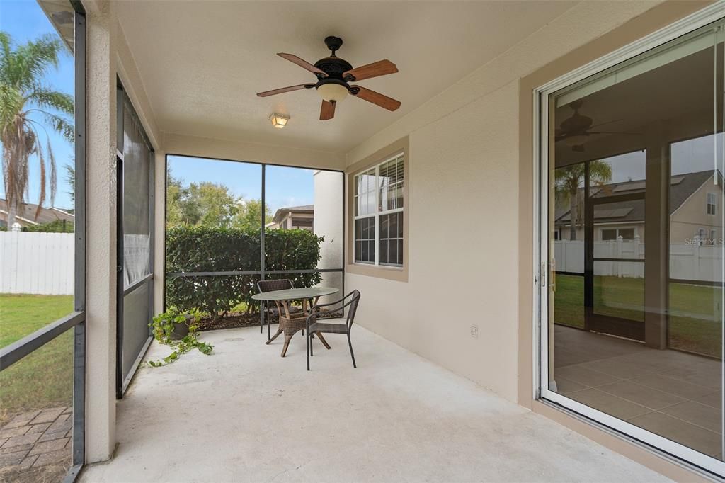 En Venta: $522,000 (4 camas, 2 baños, 2595 Pies cuadrados)