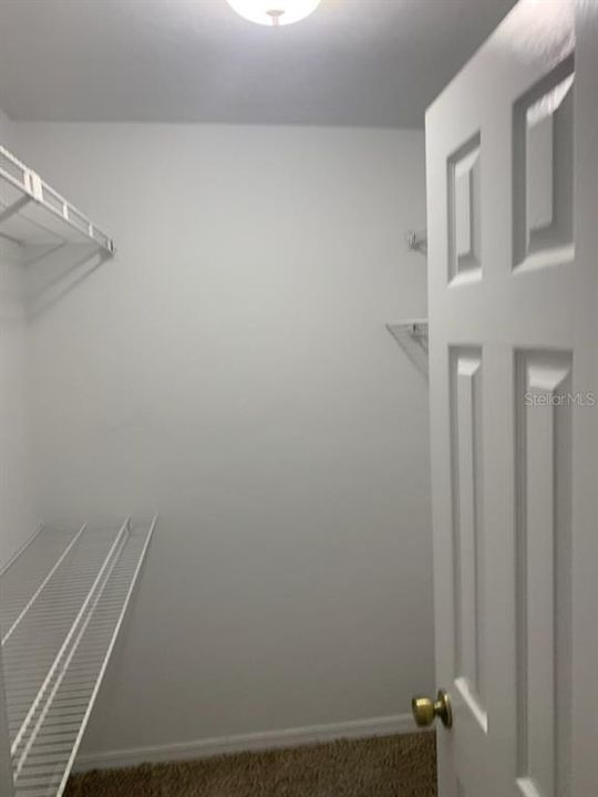 На продажу: $141,000 (2 спален, 1 ванн, 1016 Квадратных фут)