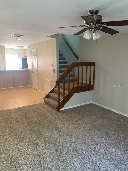 На продажу: $141,000 (2 спален, 1 ванн, 1016 Квадратных фут)