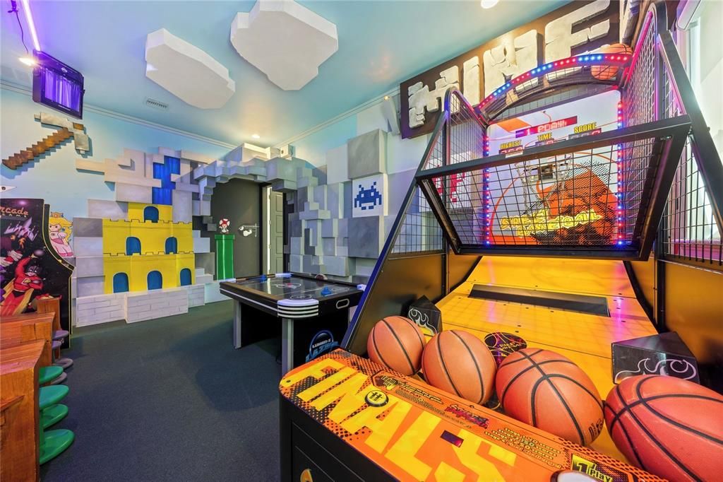 For Sale: $2,249,000 (7 beds, 8 baths, 6465 Square Feet)